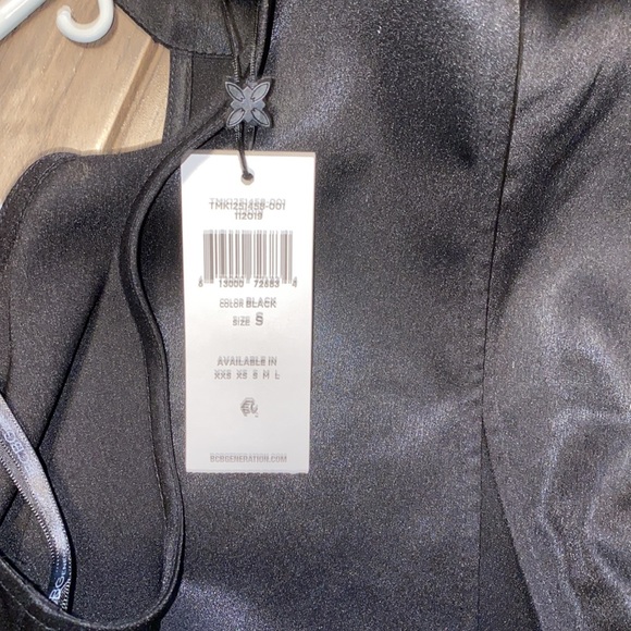 BCBGENERATION HALTER NECK TOP NWT - Picture 3 of 4